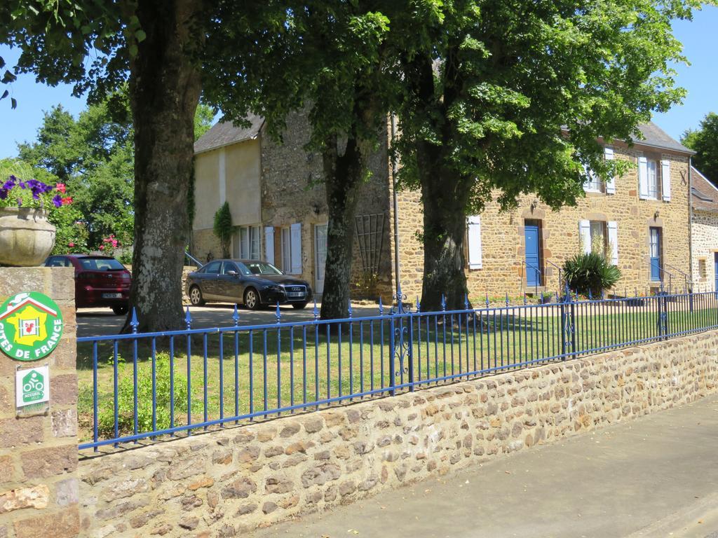 Moitron-sur-Sarthe Les Quatre Saisons B&B 외부 사진