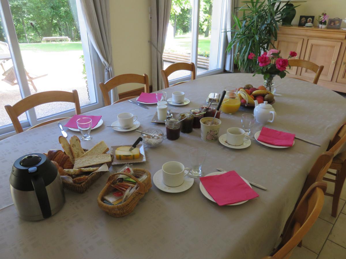 Moitron-sur-Sarthe Les Quatre Saisons B&B 외부 사진